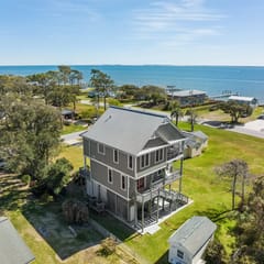 Lookout Cottage | Sound View Escape