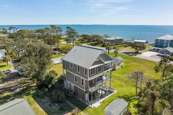 Lookout Cottage | Sound View Escape - Image 1